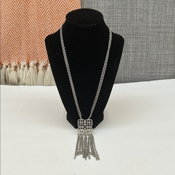 Elegant Silver Chain Necklace with Tassel - Picture 1 of 6